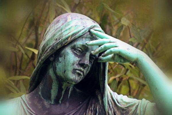 Cancro al seno e cefalee: correlazioni cliniche per tipologia di tumore